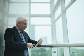 Using digital tablet