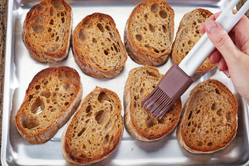 toasted bread slices