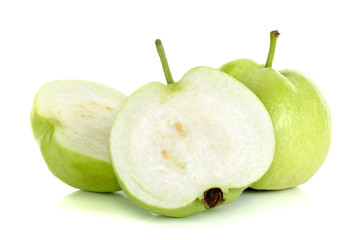 Fototapeta na wymiar Guava fruit isolated on the white background