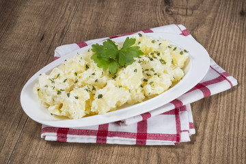 Patatas con salsa alioli