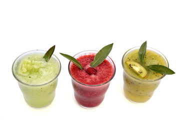 Cucumber, kiwi and raspberry smoothies