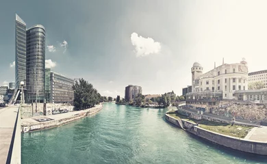 Foto op Canvas Donaukanaal van Wenen - Oostenrijk © Creativemarc