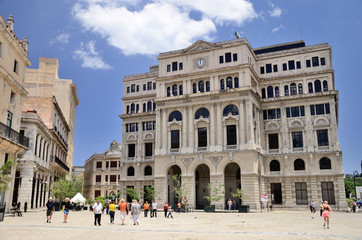Fototapeta premium Square of Francisco Assis - Plaza San Francisco de Asis in Havana, Cuba