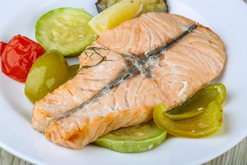 Salmon with grilled vegetables