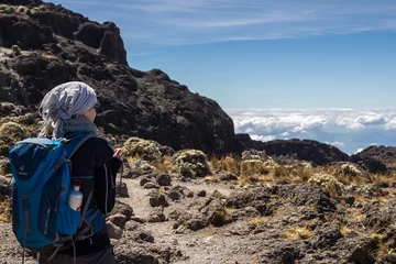 Cercles muraux Kilimandjaro trek to the roof of africa