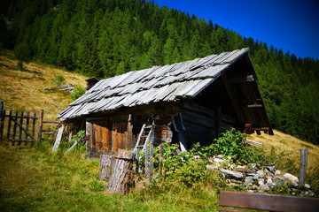 Fototapeta na wymiar Berghütte in den Alpen