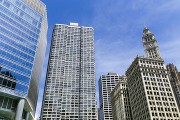 Fototapeta premium Chicago Loop with blue sky