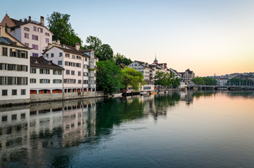Fototapeta na wymiar Zurich, old town and Limmat river at sunrise, Switzerland