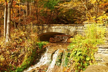 Fototapete Herbst Autumn scene of waterfall