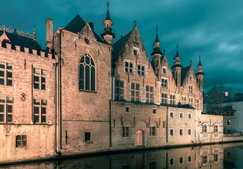 Obraz premium Brugse Vrije and the Green canal in Bruges