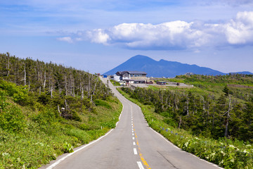 八幡平アスピーテラインより岩手山（岩手県八幡平市）