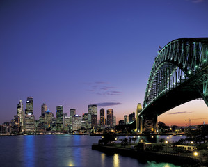 シドニーのハーバーブリッジ夜景
