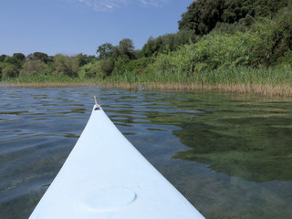 canoa, lago di bolsena, canneto