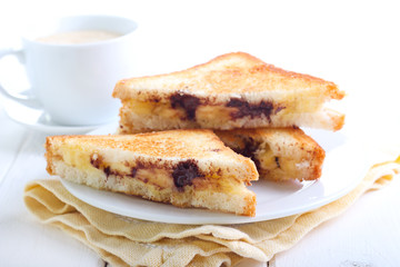 Banana and chocolate grilled sandwiches