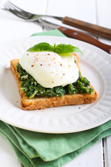Creamy spinach and poached egg toast