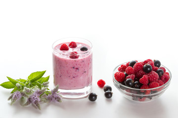 Yogurt with raspberries