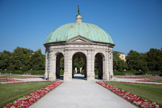 Hofgarten, Dianatempel