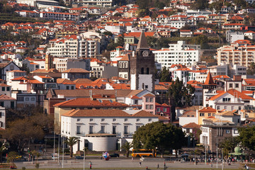 Fototapeta na wymiar Funchal, Madeira and Albergaria Cathedral