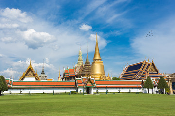 Wat Phra Kaew, Grand palace, Temple of the Emerald Buddha with b