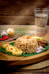 fry rice with the shrimp paste