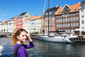 Fototapeta na wymiar young beautiful tourist in Copenhagen
