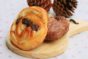 Raisin bread