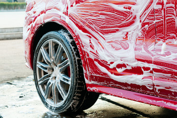 Wash a car - 87352045