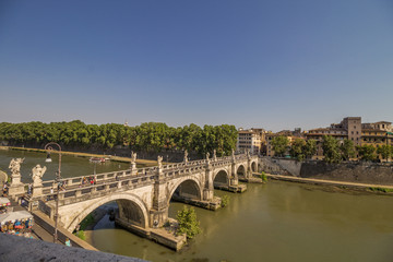 Obraz premium Aussicht auf die Engelsbrücke in Rom