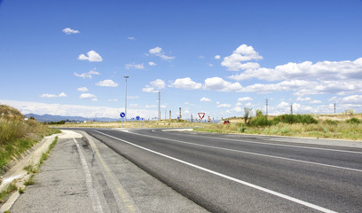 Carretera con rotonda