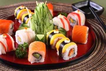 Mix Sushi roll set in wood dish