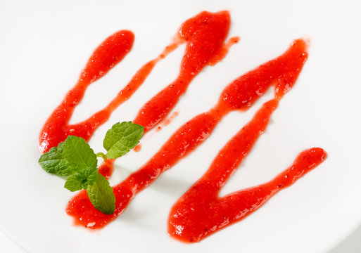 Strawberry drizzle sauce