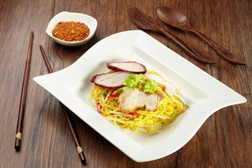 Noodle with pork