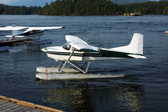 Wasserflugzeuge im Hafen