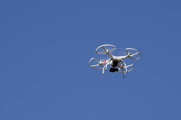 Obraz na płótnie Canvas Drone in azione