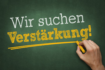 Hand schreibt Text 