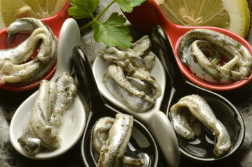 Alici marinate Anchoas marinadas Marinated anchovies Анчоусы маринованные Marinierte Sardellen Cucina italiana Puglia マリネアンチョビ anchois marinés marinerad gemarineerde ansjovis الأنشوجة منقع 