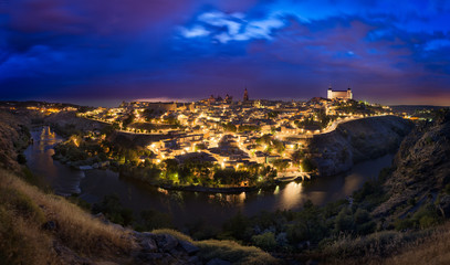 Fototapeta na wymiar Toledo skyline after sunset, Castilla-La Mancha, Spain