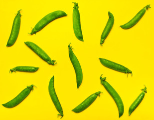 Closed pea pods.