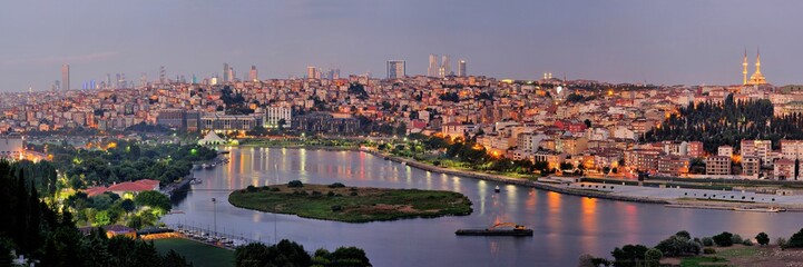Fototapeta na wymiar Golden Horn panorama from Pierre Loti, Istanbul, Turkey