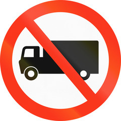 Bangladeshi traffic sign prohibiting thoroughfare of lorries