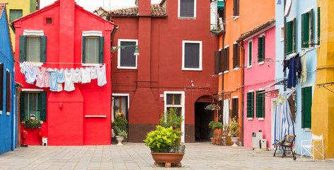 Fototapeta na wymiar Mediterranean architecture in Burano, Italy