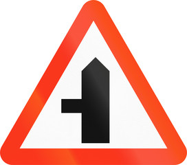 Bangladesh danger warning sign - T intersection