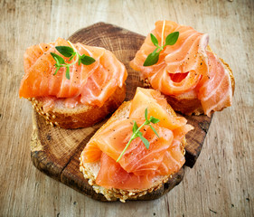 baguette slices with fresh salmon