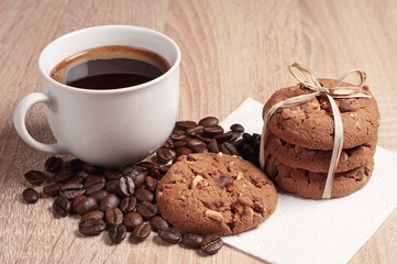 Chocolate cookies and coffee
