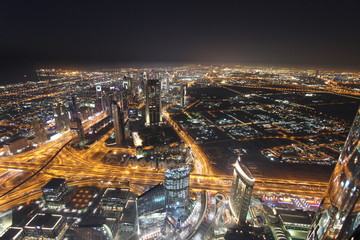 Dubai im Lichtermeer
