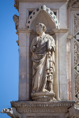 Fototapeta na wymiar Statue of the Cappella di Piazza
