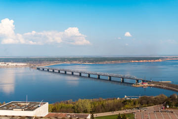 Fototapeta premium Мост через реку Волгу, Ульяновск