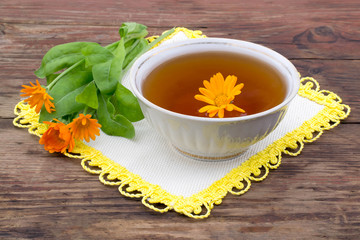 Fresh tea with Calendula