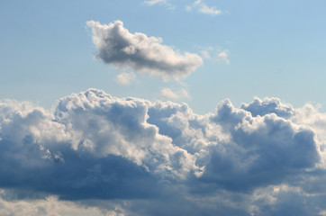 Fototapeta na wymiar blue cloudy sky before the rain