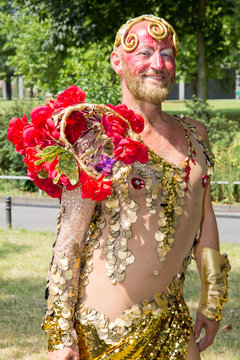 Crazy! Verr&uuml;ckte Verkleidung!